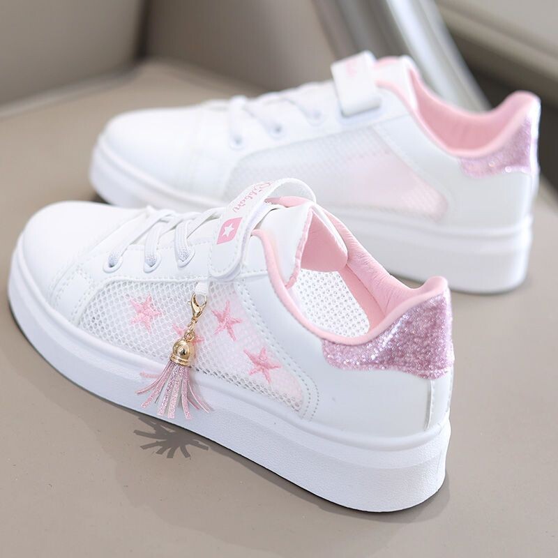 Baltas kurpes sievietēm 2024 pavasaris jauna stila vidusskolas kedas mīkstas zoles universālas vieglas sporta apavi sieviešu ādas apavi