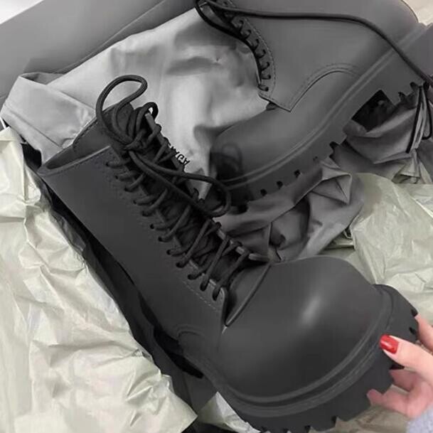 Piele neagră mată, cu vârf rotund, încrucișat cu șireturi, talpă groasă, cizme la jumătatea gambei, pentru bărbați, cu vârf înalt, în aer liber, cizme chelsea scurte