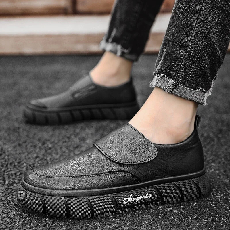 Φθινοπωρινά νέα ανδρικά φλατ δερμάτινα παπούτσια Casual Fashion Slip on Walking παπούτσια για άντρες Υπαίθρια παπούτσια με πλατφόρμα με στρογγυλά δάχτυλα Ανδρικά αθλητικά παπούτσια