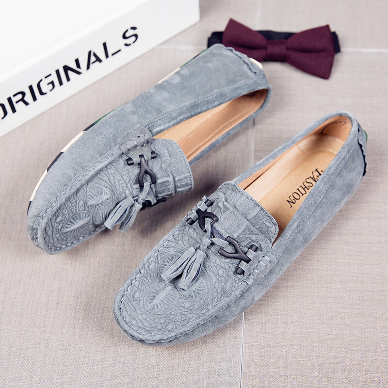 Hot Sale Επώνυμα ανδρικά Loafers Γνήσιο δέρμα Suede Ανδρικά παπούτσια Casual Μοκασίνια Slip on Boat Shoes Fashion Tassel Driving Flats