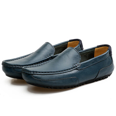 Suvised hingavad meeste vabaajajalatsid Pehmest ehtsast nahast meeste pätsid Mokassiinid Itaalia Disainer Slip On Boat Kingad Mokasiinid