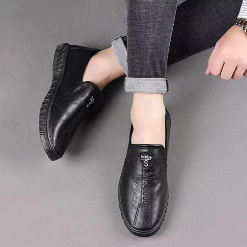 Kvaliteetsest nahast meeste vabaajajalatsid Käsitsi valmistatud kerged meeste jalanõud Hingavad mugavad käimisjalatsid Slip-on sõidujalatsid