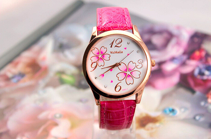 Tiešās pārdošanas sieviešu jostas piecu lapu āboliņa kvarca pulkstenis studentu modes pulksteņu sieviešu modelis