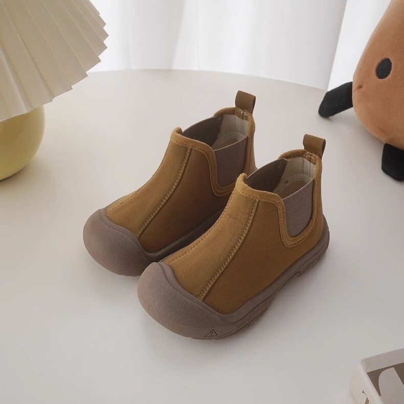 Bērnu apavu korejiešu versija 2024 rudens jauni zēni, meitenes un mazi bērni stabilas kurpes īsi zābaki skursteņa zābaki audekla zābaki bērnu audekla apavi