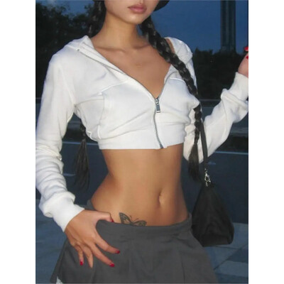 Y2K mini crop top Vintage Basic Zip Up, balts, apgriezts kapuci 2000. gadu modes lielas kabatas priekšpusē ar kapuci garām piedurknēm.