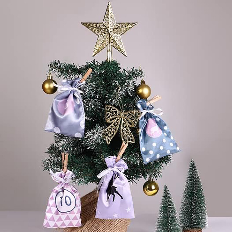 Calendar de Advent de Crăciun 2024 Set cu numărătoare inversă pentru 24 de zile Geantă de cadou cu șnur Saci cadou pentru agățat pentru decorațiuni interioare de petrecere