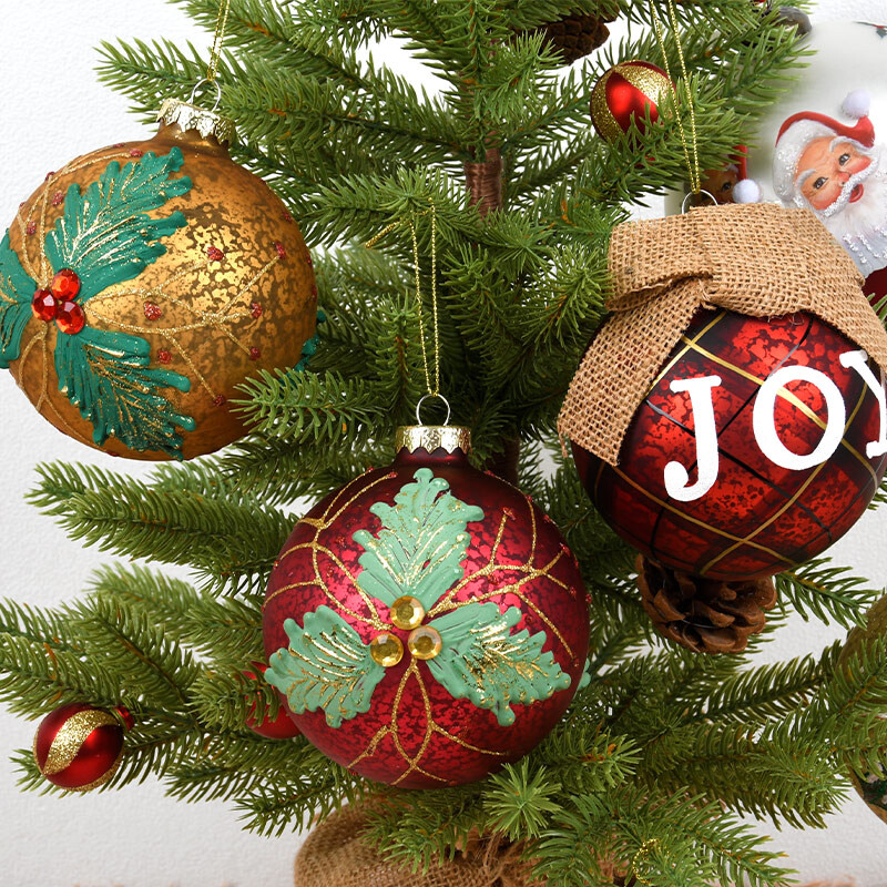 Ziemassvētku rotājums 10 cm stikla krāsots modelēšanas lodīšu kulons svētku dāvanai Ziemassvētku eglītes ainas izkārtojums, piekārts lodīšu kulons