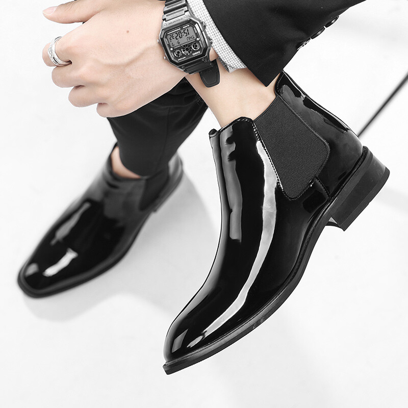 Chelsea čizme Muške nove modne kratke čizme od lakirane kože Klasični stil Crvene motociklističke čizme Visoke ležerne svečane cipele