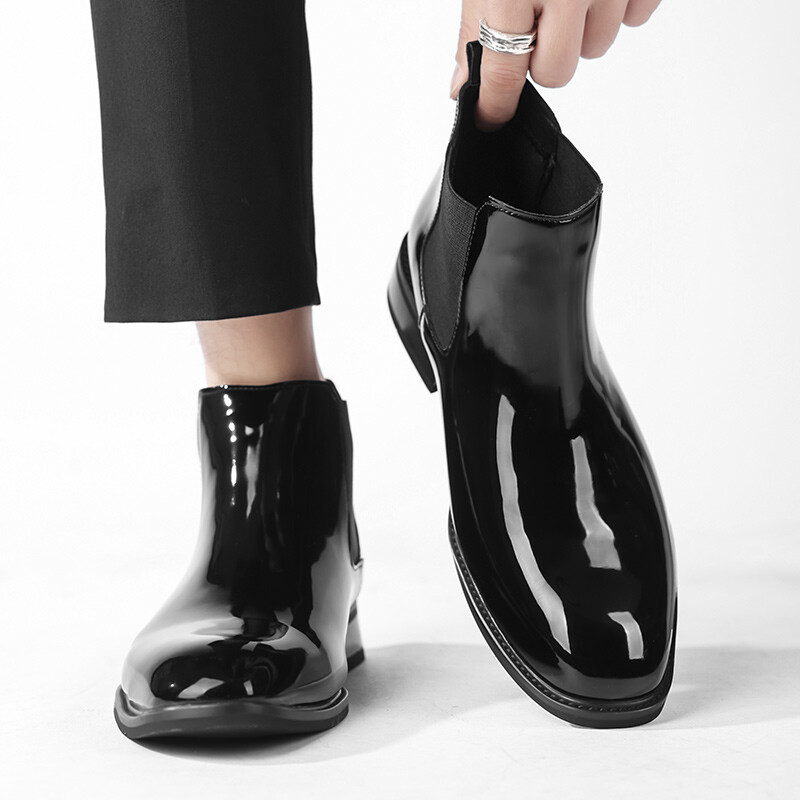 Chelsea čizme Muške nove modne kratke čizme od lakirane kože Klasični stil Crvene motociklističke čizme Visoke ležerne svečane cipele