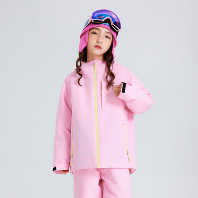 Dječja skijaška odjeća je vodootporna i otporna na habanje. Zimsko skijanje je toplo i prozračno. Profesionalna skijaška odjeća za bo