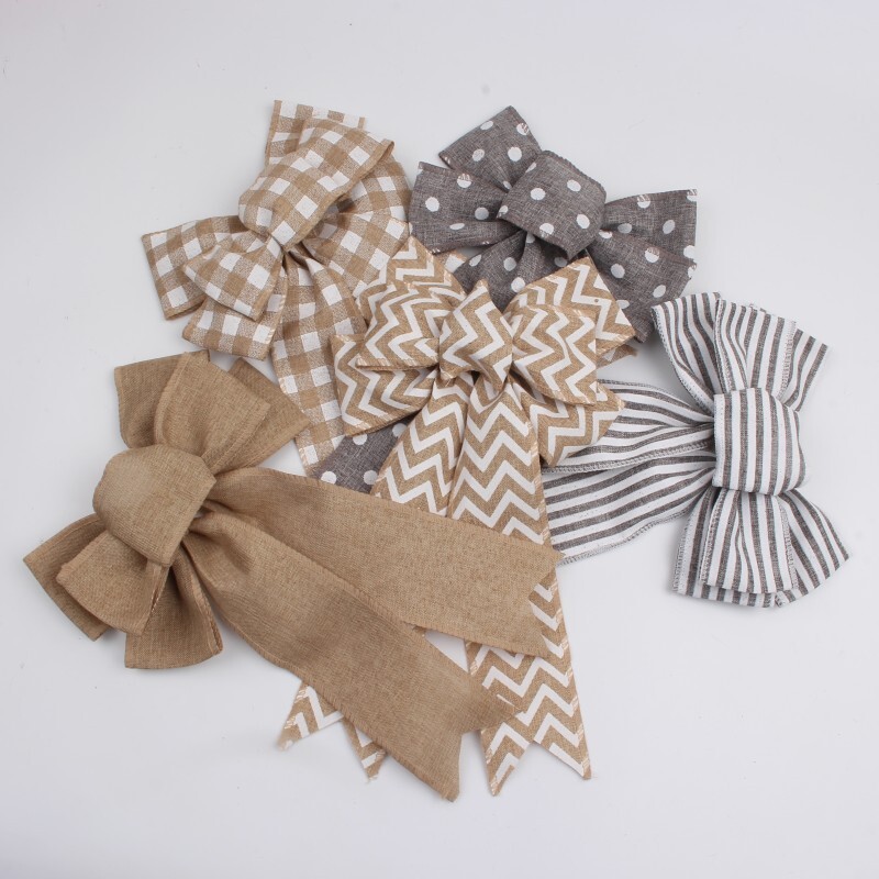 Ziemassvētku bantīte Ziemassvētku eglītes rotājumi Jaungada vakara rotājumi Ziemassvētku balle Lente banti Lina bantītes koka kulons