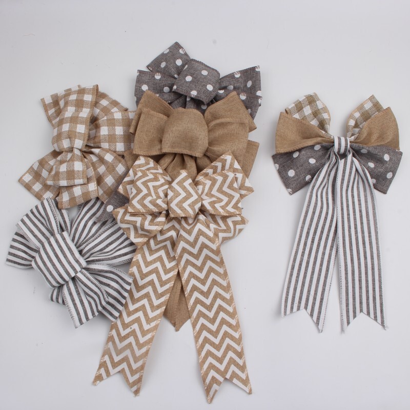 Ziemassvētku bantīte Ziemassvētku eglītes rotājumi Jaungada vakara rotājumi Ziemassvētku balle Lente banti Lina bantītes koka kulons