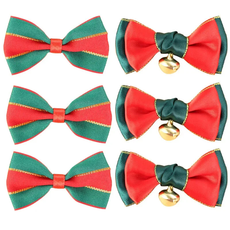 Pakiranje poklon kutije s crvenim i zelenim ukrasima za božićne zabave