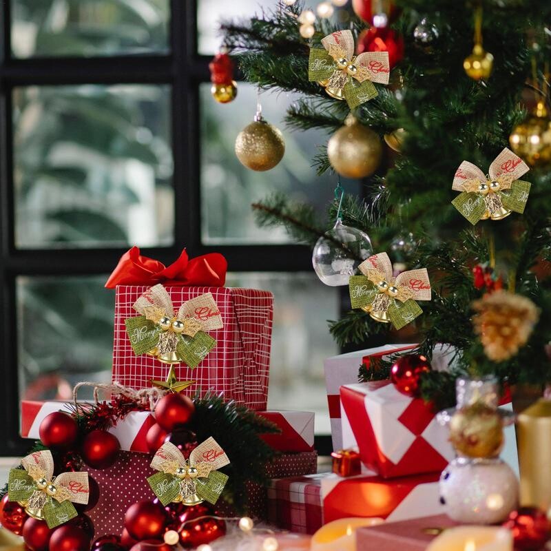 Karácsonyi csokorcsomók harangokkal Rusztikus zsákvászon ajándék masni karácsonyi dekorációhoz Szövet akasztók karácsonyfa füzérekhez