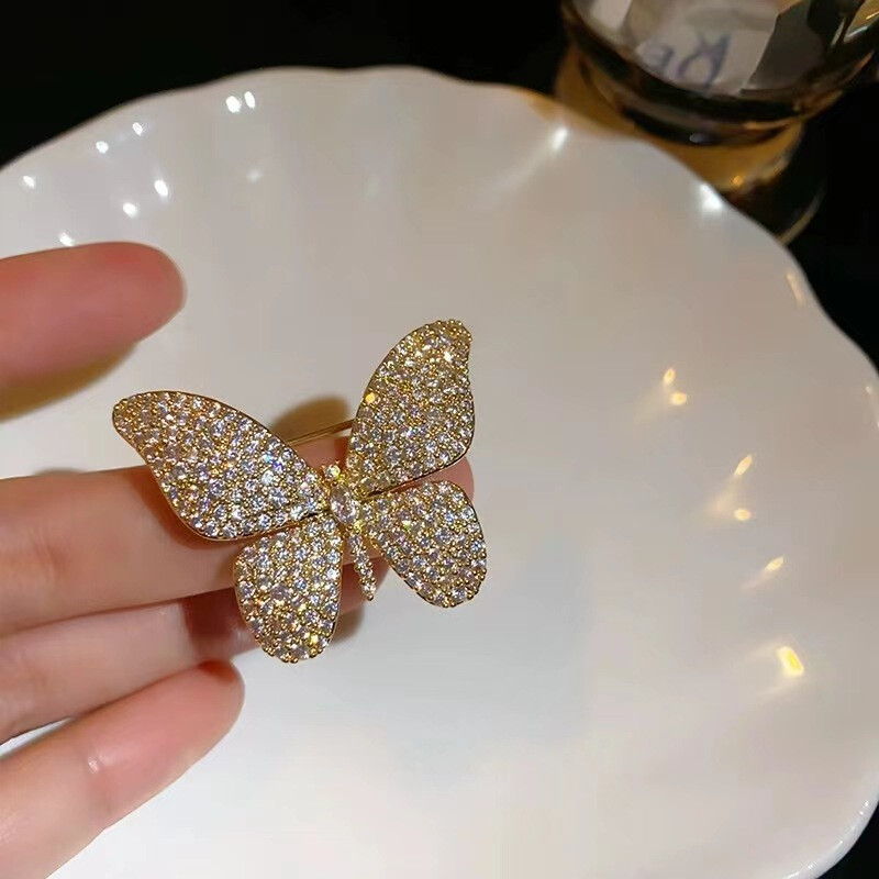 Rinhoo modni broš s leptirima od punog cirkona u srebrnoj boji za žene, igle za revere s insektima, nakit sa značkama sa životinjama