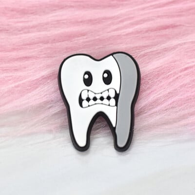 1Gb Smieklīga multfilma Mīlestības Zobu dizains PVC Emalja Piespraude Modes Personība Augļu Zobu Žetons Pin Mētelis Aksesuāri Rotaslietas