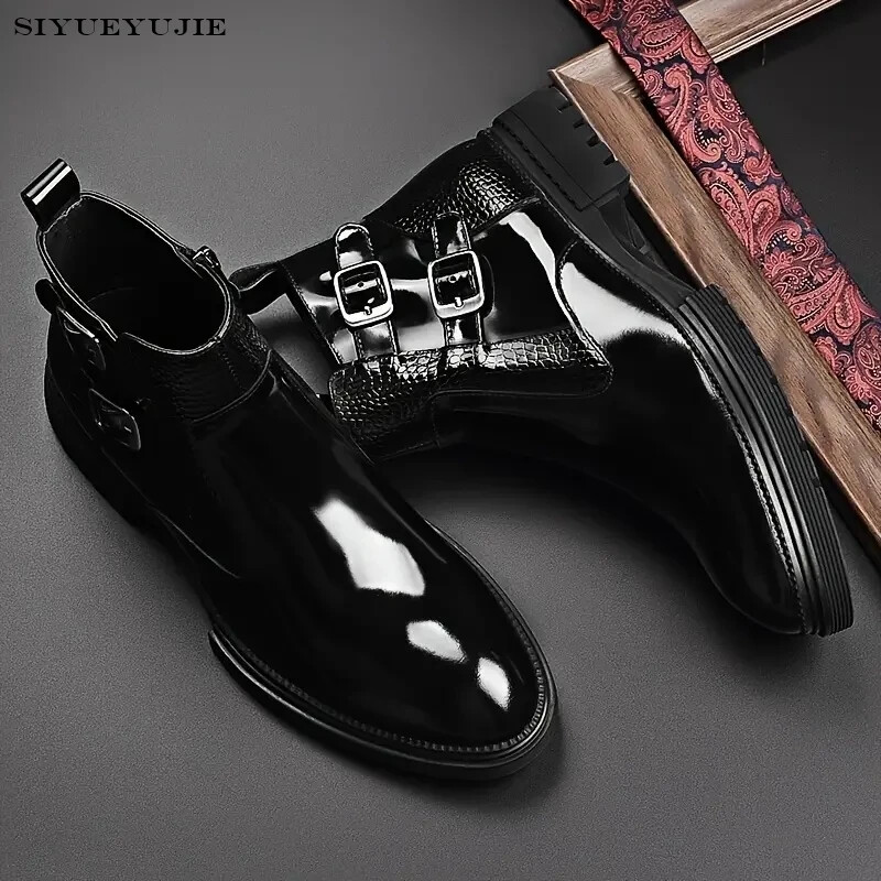 2024. gada rudens spilgtas lakādas smailas purngala sprādzes siksna Īsi zābaki Vīriešu puszābaki Vīriešu motocikla apavi ar augstu zoli