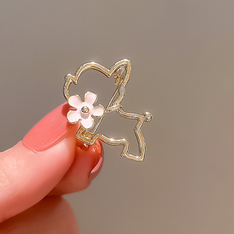 Broșă drăguță pentru câine, costum coreean de ultimă generație Animale placate cu aur cu ace de rever cu flori roz Costum Accesorii pentru îmbrăcăminte Cadouri