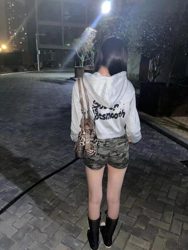 Genayooa Aesthetics Grunge majica s kapuljačom iz 2000-ih Ženska skraćena majica s kapuljačom s printom Y2k Vintage Streetwear Sweatshirt E-girls Japanski kaput Kawaii