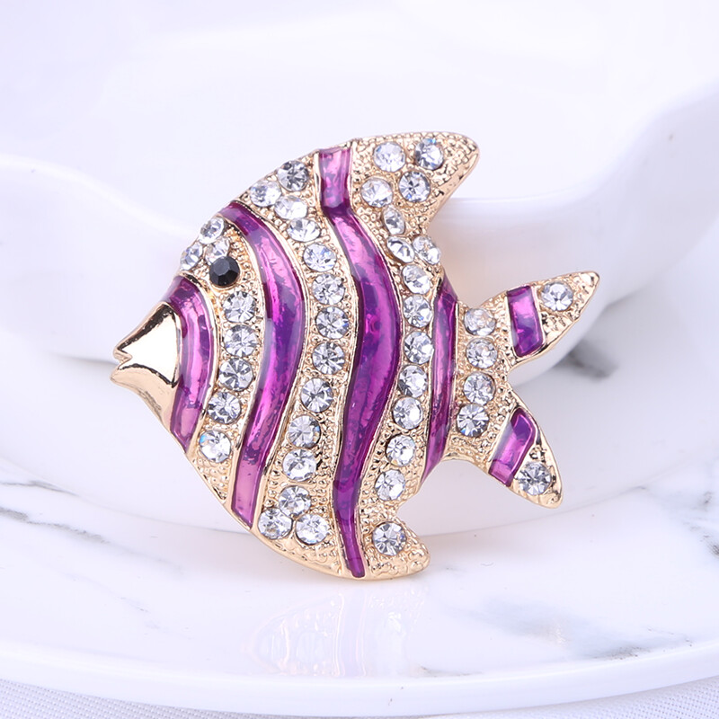 Slatki riblji broševi sa kamenčićima za žene, uniseks igle sa životinjama, dostupni u više boja, ležerni dodaci za zabave, darovi