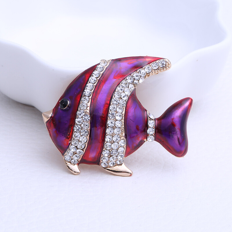 Slatki riblji broševi sa kamenčićima za žene, uniseks igle sa životinjama, dostupni u više boja, ležerni dodaci za zabave, darovi