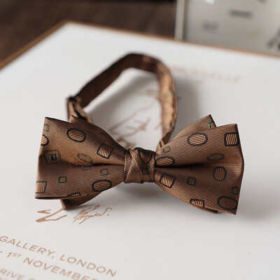 2024 Papioni pentru bărbați cu design nou jacquard din poliester, bej, maro, papion pentru bărbați, fulgi de zăpadă, în dungi, costum de domn, fluture