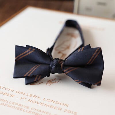 2024 Papioni pentru bărbați cu design nou jacquard din poliester, bej, maro, papion pentru bărbați, fulgi de zăpadă, în dungi, costum de domn, fluture