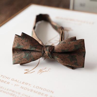 2024 Papioni pentru bărbați cu design nou jacquard din poliester, bej, maro, papion pentru bărbați, fulgi de zăpadă, în dungi, costum de domn, fluture