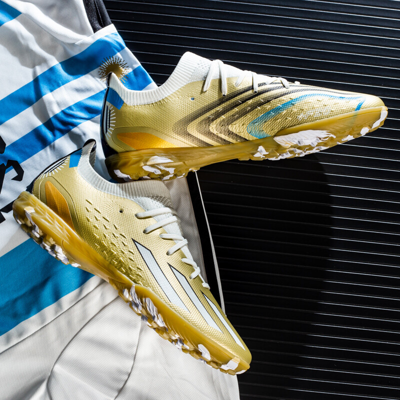 Professzionális férfi focicipők kapcsok TF/FG bokafű edzés futballcipő, eredeti, csúszásmentes futballcipő 2301