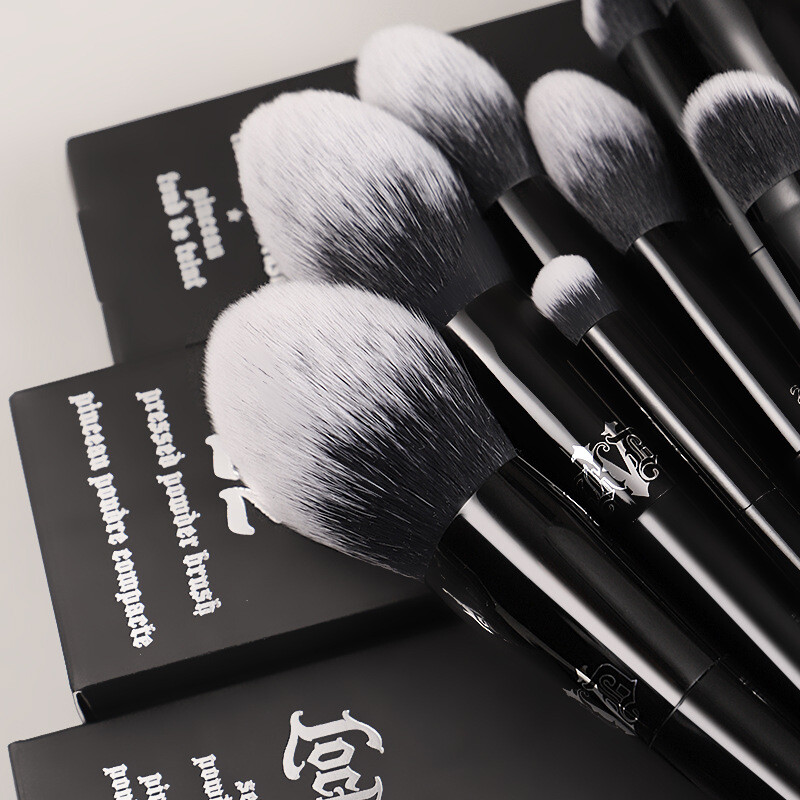 KVD Makeup Brushes Series Blusher Powder Foundation korrektor szemhéjfesték keverő Cosmetic Beauty Soft Brush Tools Maquiagem