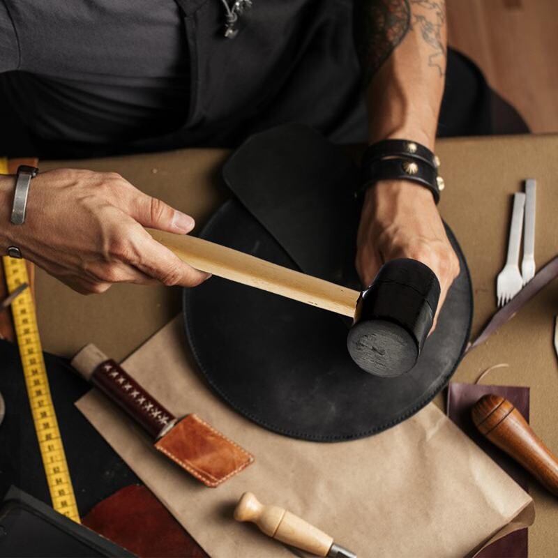 Gumijas āmurs Daudzfunkcionāls gumijas āmurs grīdas flīžu uzstādīšanai Gumijas āmurs ar stiklšķiedras masīvkoka rokturi