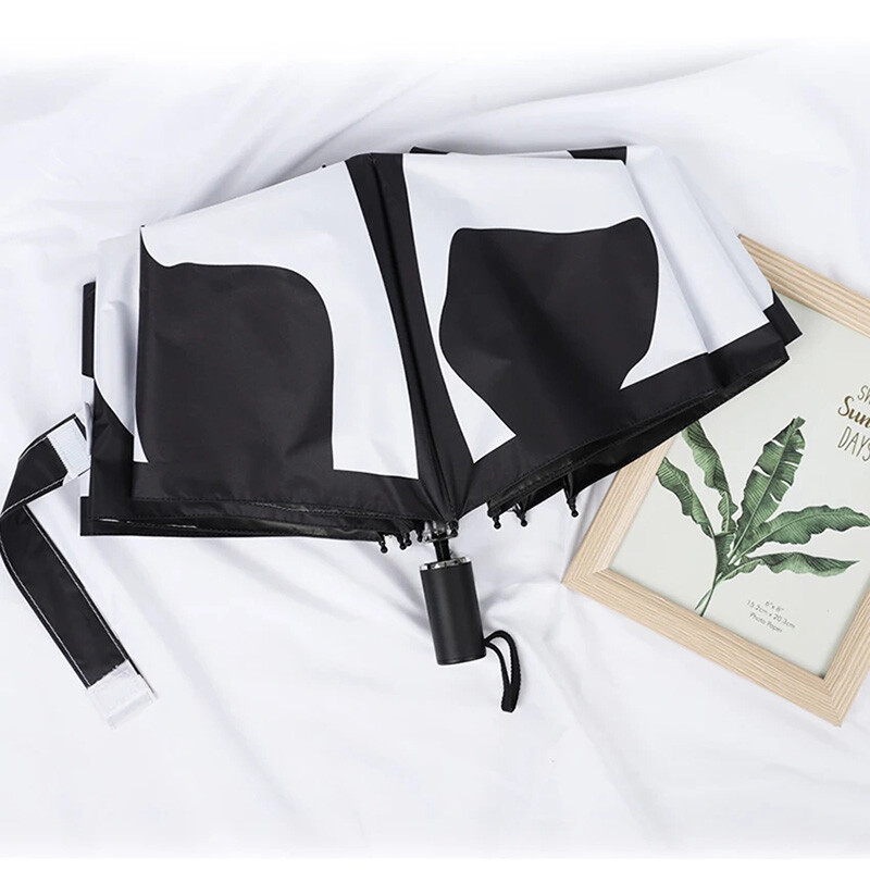 Μαύρο και άσπρο μοτίβο αγελάδας Ομπρέλες αντιηλιακής προστασίας από βινύλιο κατά της υπεριώδους ακτινοβολίας Rainstorm Ομπρέλες διπλής χρήσης μικροί φρέσκοι μαθητές