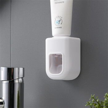 Creative Wall Mount Automatic Toothpaste Dispenser Αξεσουάρ μπάνιου Αδιάβροχη Lazy Toothpaste Squeezer Oδοντόβουρτσα