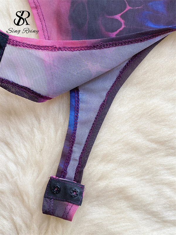 SINGREINY Tie Dye Caurspīdīgi jutekliski bodiji sievietēm ar kaklu garām piedurknēm Caurspīdīga slaida blūze Modes Y2K sieta drukas spēļu tērpi