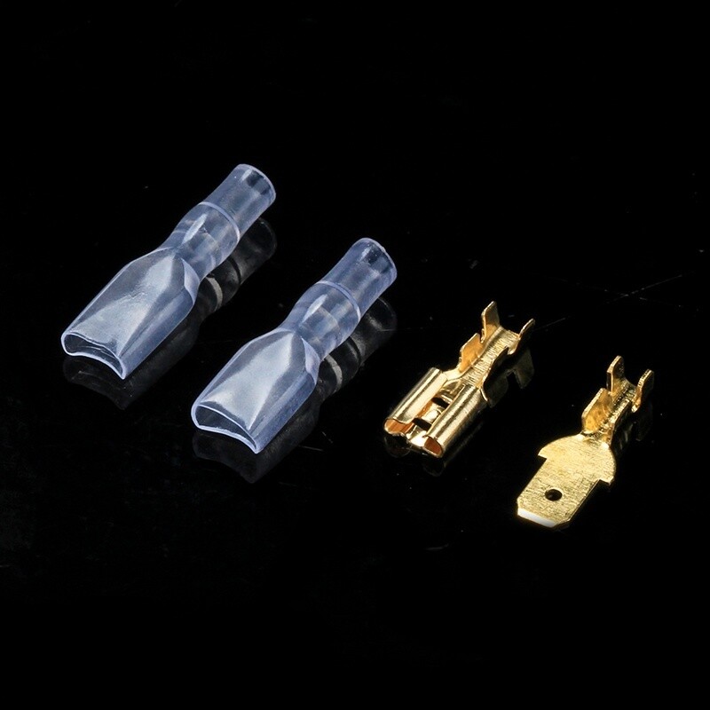 200 vnt. 2,8/4,8/6,3 mm jungiamieji/vyriški gnybtai Laidų jungtys Suspaudžiami gnybtai, užspaudžiami su skaidriomis izoliacinėmis movomis