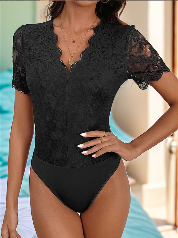 Europa de vară și Statele Unite ale Americii nouă pitchwork dantelă fierbinte slim-fit onesie cu decolteu în V sexy