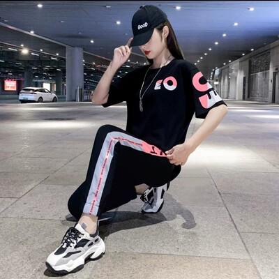 Jednodijelni/odijelo Nova sportska odjeća 2022. Ženska ljetna modna korejska verzija Komplet široke i ležerne trenirke Odjeća za trčanje