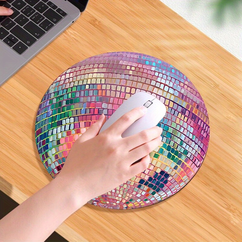 Gumová okrúhla podložka pod myš s ružovou disco guľou - estetický doplnok do kancelárie, k notebooku, počítaču - ideálny darček pre ženy a dievčatá