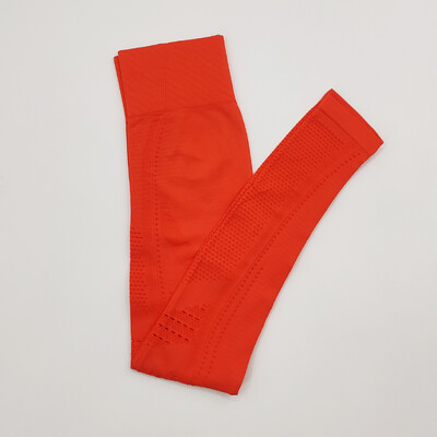 Bezšuvju sieviešu sporta kostīms sporta zālei treniņu apģērbi Tīkla augšdaļa ar garām piedurknēm Fitness Crop Top un Scrunch Butt Vingrošanas Legingi Jogas Komplekti