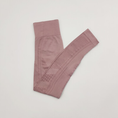 Bezšuvju sieviešu sporta kostīms sporta zālei treniņu apģērbi Tīkla augšdaļa ar garām piedurknēm Fitness Crop Top un Scrunch Butt Vingrošanas Legingi Jogas Komplekti