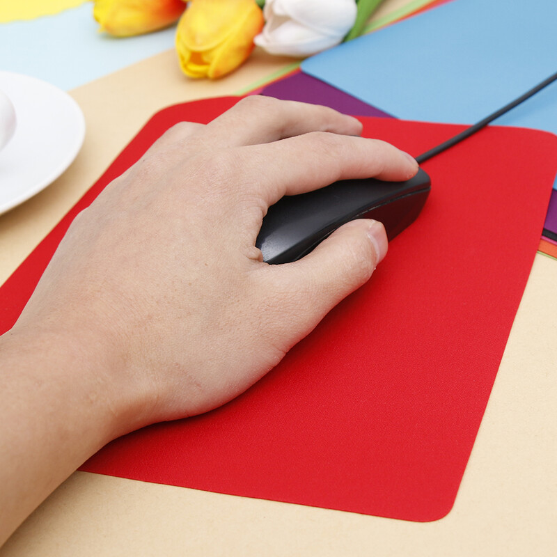Vienkrāsains optiskais peles paliktnis Biroja datoru pretslīdēšanas plaukstu balsti Gumijas peļu paliktņi peles paliktņi spēļu klēpjdatora paklājiņi īpaši plāni