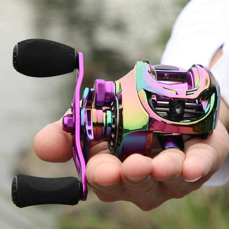 Sougayilang Multicolour Baitcasting Риболовна макара Супер лека макара с магнитна спирачна система Max Drag 8KG за риболов на сладководен шаран