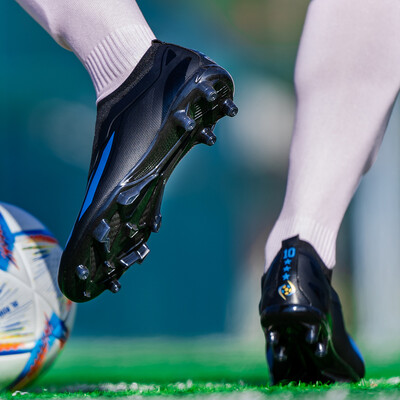 Kiváló minőségű férfi futballcipők csúszásmentes gyepből készült focikapcsok gyerekeknek TF/FG edzőfocicipők Chuteira Campo 2410