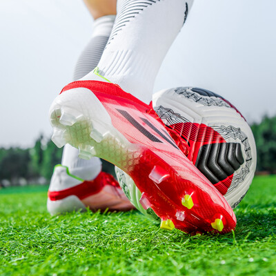 Kiváló minőségű ultrakönnyű férfi focicipők csúszásmentes gyep futballkapcsok gyerekeknek TF/FG edzőfocicipők Chuteira Campo