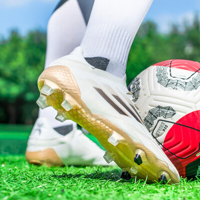 Kiváló minőségű ultrakönnyű férfi focicipők csúszásmentes gyep futballkapcsok gyerekeknek TF/FG edzőfocicipők Chuteira Campo