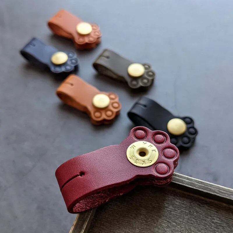 Kawaii Cat Paw Щипки за кабели Слушалки USB зарядно устройство Фиксатор за линия за данни Кабелни протектори Щипки Навиване на кабели Органайзер за офис бюро