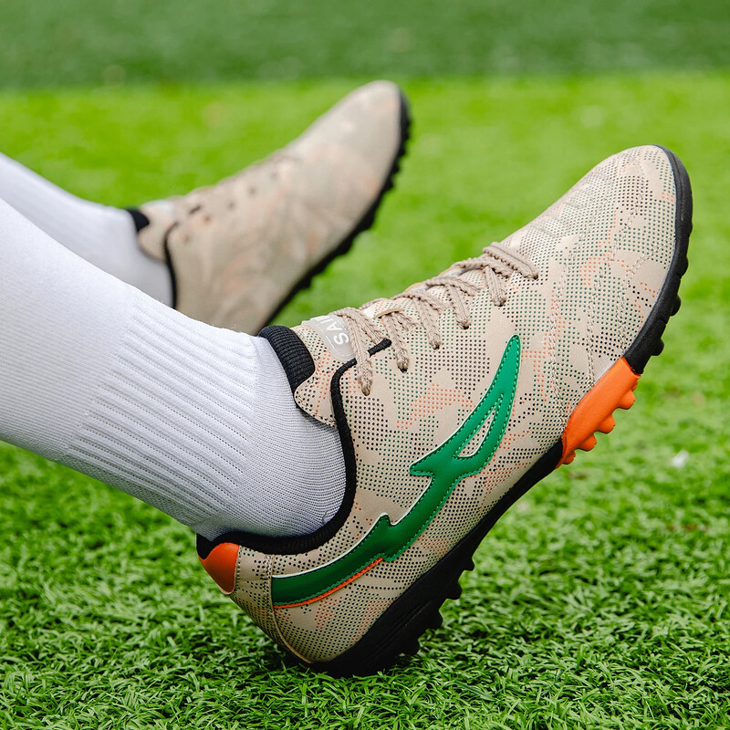 Ljetne futsal profesionalne neklizajuće obuće za nogomet, dječje nogometne tenisice Kvalitetne muške prozračne tenisice za trening na otvorenom