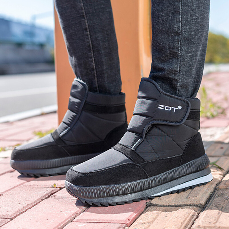 Zimske muške čizme 2023. Nove debele čizme za snijeg za par plus tople baršunaste kratke čizme za slobodno vrijeme na otvorenom, otporne na hladnoću, muške pamučne cipele