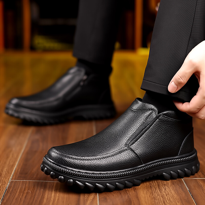 Zimske muške gležnjače 2023. od debele plišane tople kože, zimske muške čizme za snijeg, platforma, neklizajuće vodootporne muške cipele