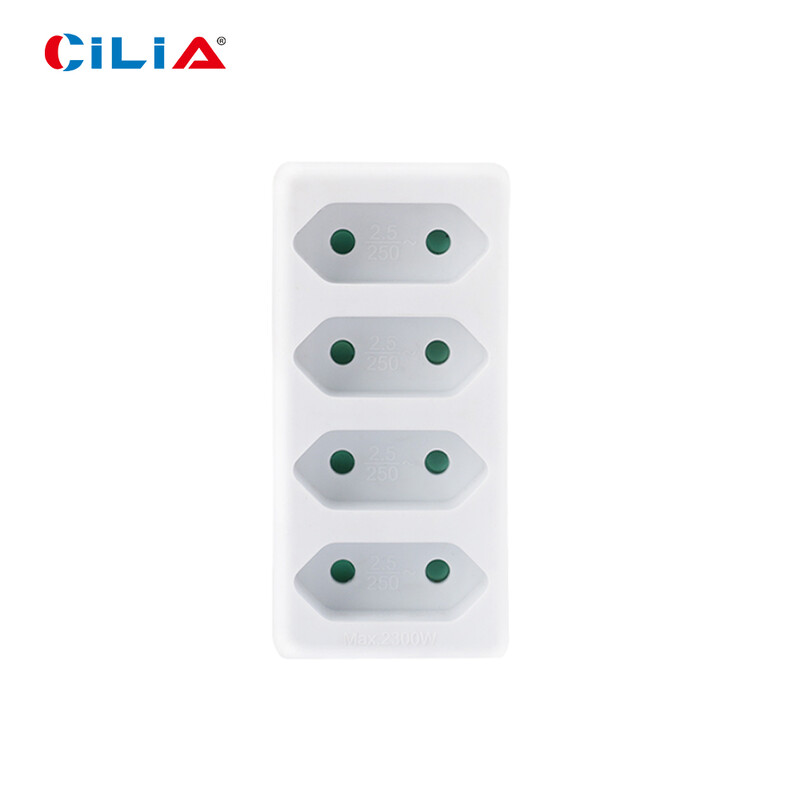 1 τεμ. European Standard Four-in-One βύσμα τοίχου, με 4 βύσματα πρίζας δύο ακίδων, που το καθιστά βολικό στη μεταφορά.